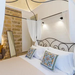 https://mama-tita-rooms-and-breakfast.sicilyhotelsitaly.net